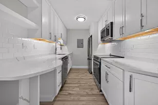 566 Commonwealth Ave, Boston, MA 02215 - Photo 9