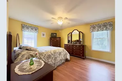 75 Moreland Green Dr, Worcester, MA 01609 - Photo 5