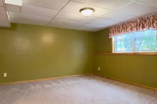 75 Moreland Green Dr, Worcester, MA 01609 - Photo 11