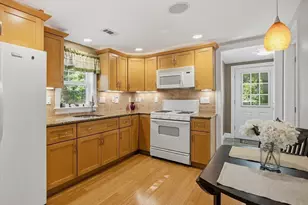 16 4th Ave, Lakeville, MA 02347 - Photo 9