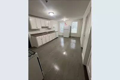 11 Lilley St #7, Lowell, MA 01850 - Photo 3