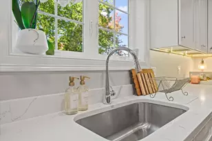 66 Castine St, Worcester, MA 01606 - Photo 5