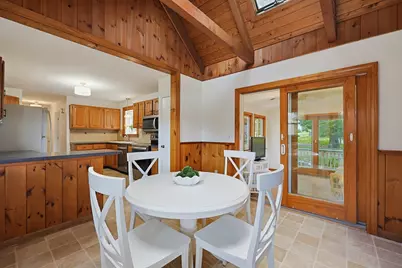 21 Burt St, Attleboro, MA 02703 - Photo 7