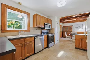 21 Burt St, Attleboro, MA 02703 - Photo 11