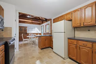 21 Burt St, Attleboro, MA 02703 - Photo 13
