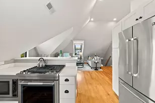 23 Bower St, Medford, MA 02155 - Photo 15