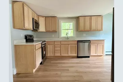 78 Pleasant St, Grafton, MA 01519 - Photo 13