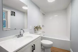78 Pleasant St, Grafton, MA 01519 - Photo 23