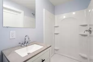 78 Pleasant St, Grafton, MA 01519 - Photo 17