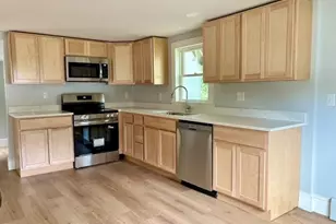 78 Pleasant St, Grafton, MA 01519 - Photo 11