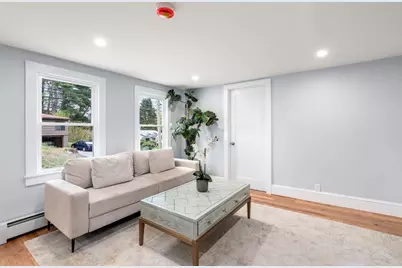 78 Pleasant St, Grafton, MA 01519 - Photo 7