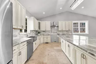 111 Farland Cir, New Bedford, MA 02745 - Photo 11