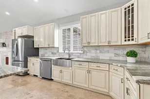 111 Farland Cir, New Bedford, MA 02745 - Photo 9