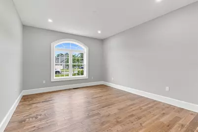 111 Farland Cir, New Bedford, MA 02745 - Photo 15