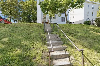 151 Onota St, Pittsfield, MA 01201 - Photo 3