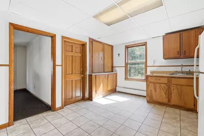 151 Onota St, Pittsfield, MA 01201 - Photo 11