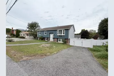22 Dorchester St, Waltham, MA 02453 - Photo 3