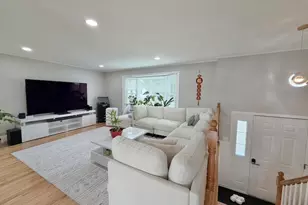 22 Dorchester St, Waltham, MA 02453 - Photo 5
