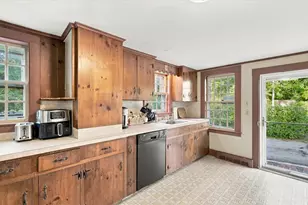 170 Lakeview Ave, Falmouth, MA 02540 - Photo 11