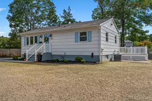 22 Brookside Rd, Rockland, MA 02370 - Photo 1