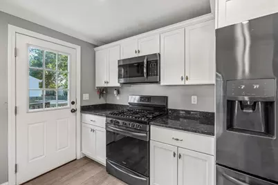 105 Crestfield Dr, Brockton, MA 02302 - Photo 7