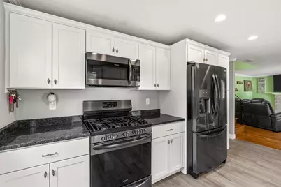 105 Crestfield Dr, Brockton, MA 02302 - Photo 5