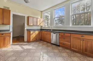 5 Claremont St, Worcester, MA 01610 - Photo 9