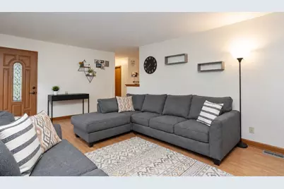 234 Carver St, Springfield, MA 01108 - Photo 7