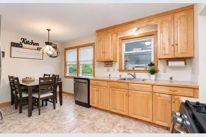234 Carver St, Springfield, MA 01108 - Photo 11