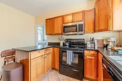 27R Albion #2, Somerville, MA 02143 - Photo 9