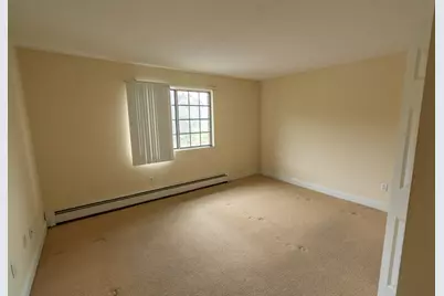 2320 Skyline Dr #18, Lowell, MA 01854 - Photo 9