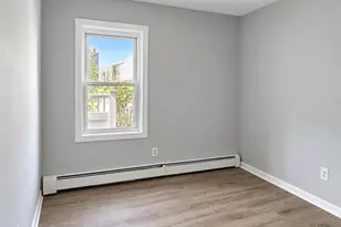 26 Sycamore St, New Bedford, MA 02740 - Photo 9
