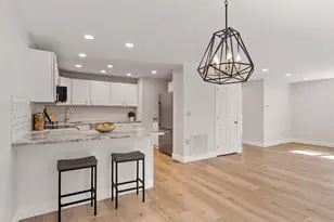 4 Victoria Dr, Auburn, MA 01501 - Photo 1