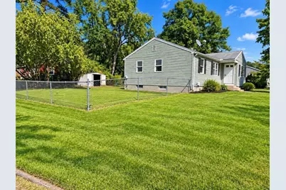 32 Campbell Dr, Easthampton, MA 01027 - Photo 9