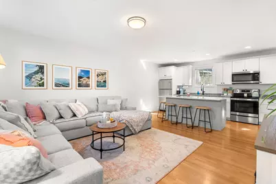 224 Court Street #3, New Bedford, MA 02740 - Photo 3