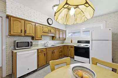 35 Rimmon Ave, Springfield, MA 01107 - Photo 15
