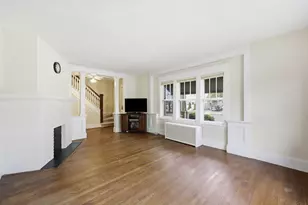 35 Rimmon Ave, Springfield, MA 01107 - Photo 7
