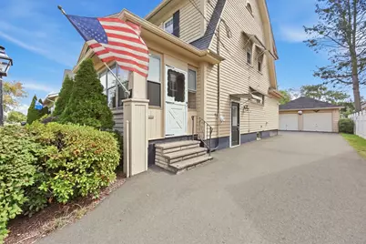 35 Rimmon Ave, Springfield, MA 01107 - Photo 3