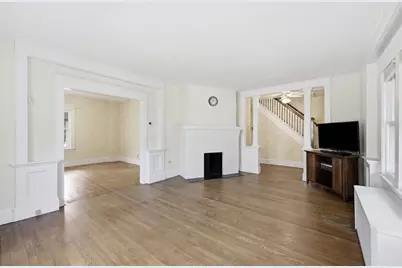 35 Rimmon Ave, Springfield, MA 01107 - Photo 11