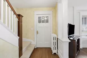 35 Rimmon Ave, Springfield, MA 01107 - Photo 23