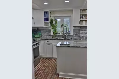 28 Cobb Ln, Lynn, MA 01904 - Photo 15