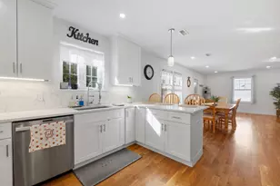 1260 Sea St, Quincy, MA 02169 - Photo 11