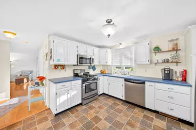 53 Allendale Ave, Billerica, MA 01821 - Photo 9