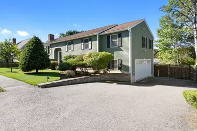 8 College Lane, Beverly, MA 01915 - Photo 3