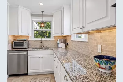 57 Cumberland Cir, Lynn, MA 01904 - Photo 11