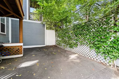 534 E 5th St #1, Boston, MA 02127 - Photo 25