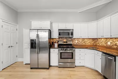 534 E 5th St #1, Boston, MA 02127 - Photo 5