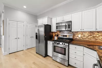 534 E 5th St #1, Boston, MA 02127 - Photo 7