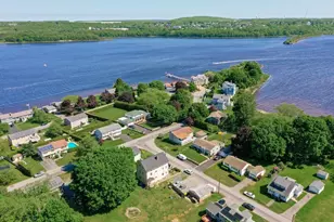 113 Old Colony Ave, Somerset, MA 02726 - Photo 3