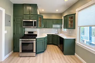 14 Dyer St, Boston, MA 02124 - Photo 1